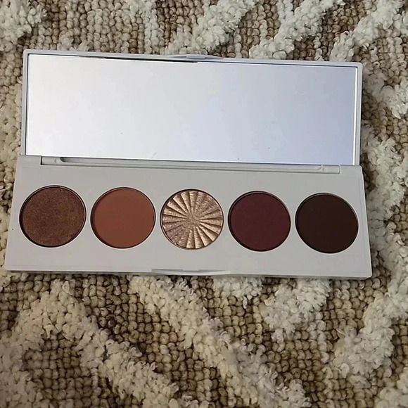 Ofra Eyeshadow Pallette - Picture 2 of 2